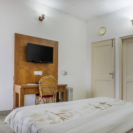 Kasauli Edge Apt With Balcony Екстер'єр фото