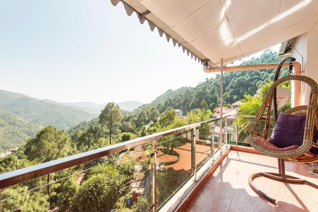 Kasauli Edge Apt With Balcony Екстер'єр фото