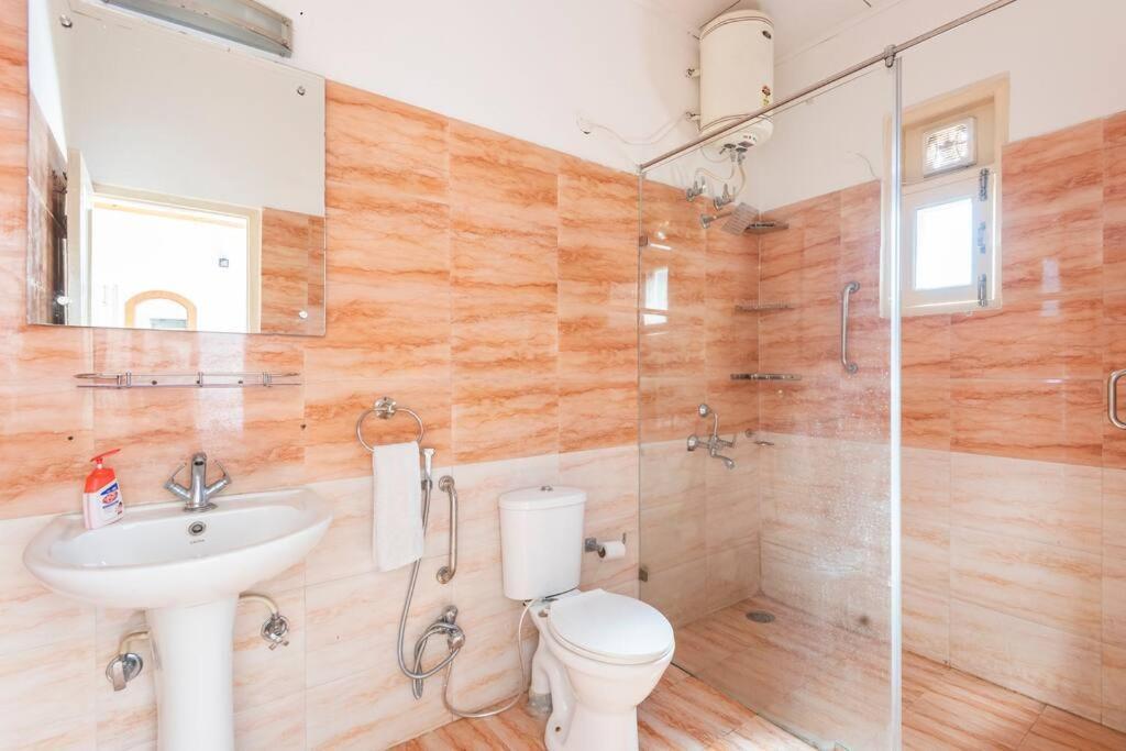 Kasauli Edge Apt With Balcony Екстер'єр фото