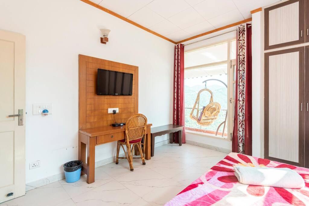 Kasauli Edge Apt With Balcony Екстер'єр фото