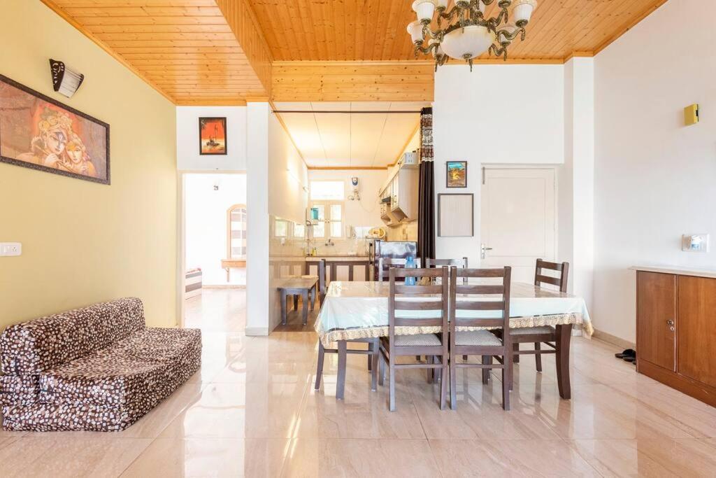Kasauli Edge Apt With Balcony Екстер'єр фото