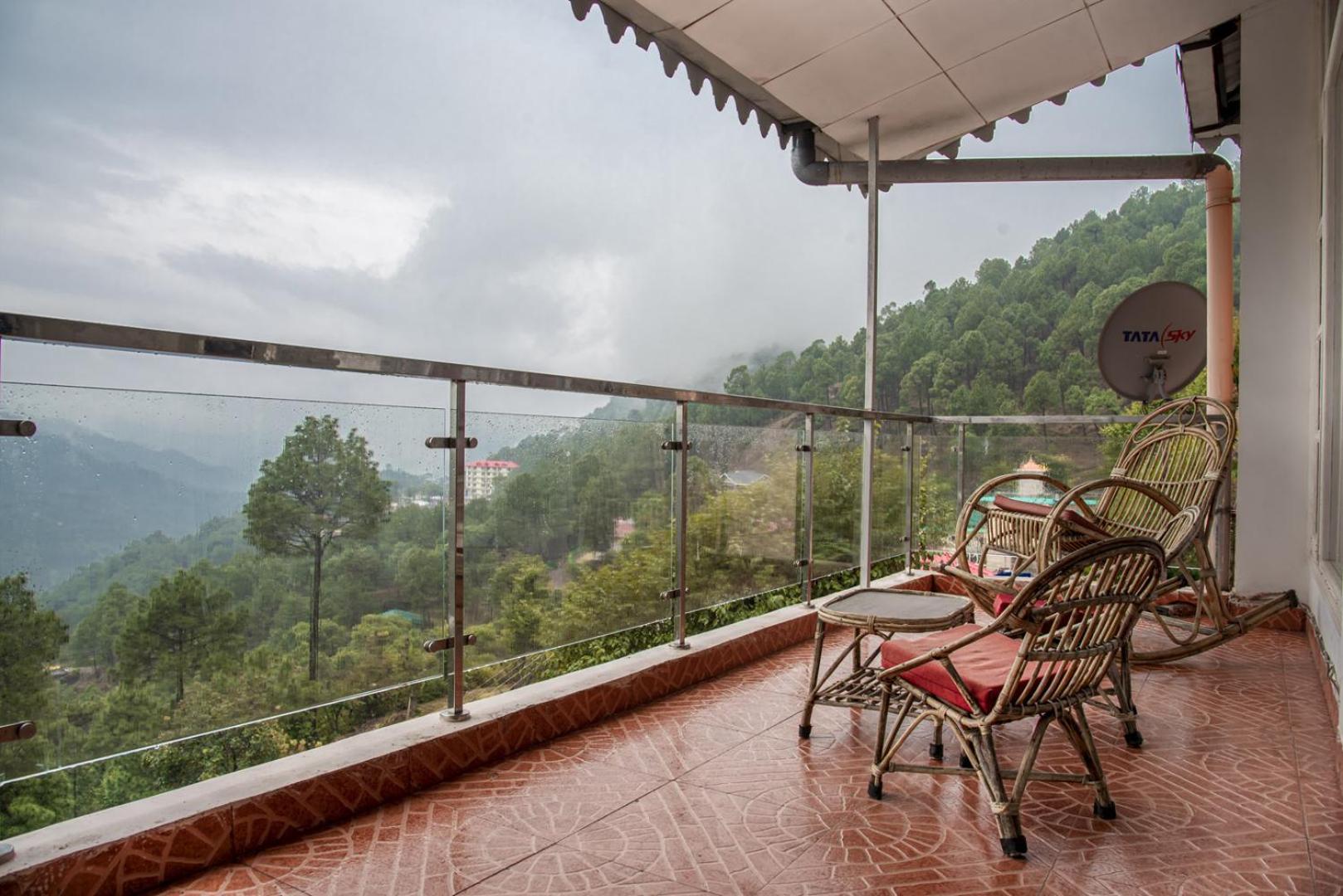 Kasauli Edge Apt With Balcony Екстер'єр фото