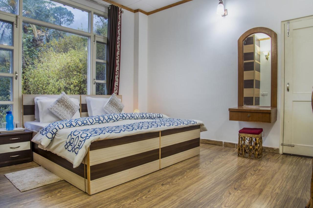 Kasauli Edge Apt With Balcony Екстер'єр фото