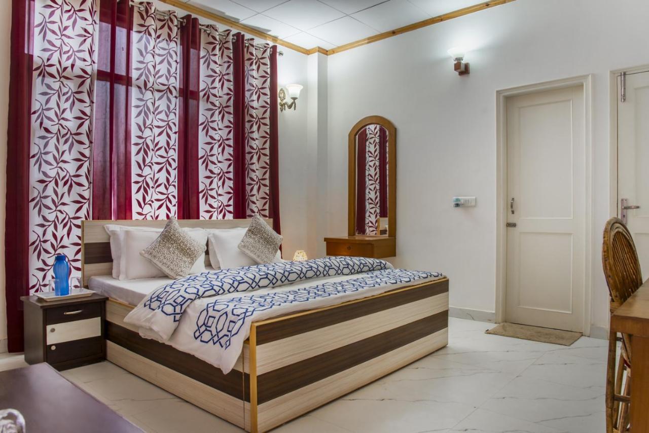 Kasauli Edge Apt With Balcony Екстер'єр фото