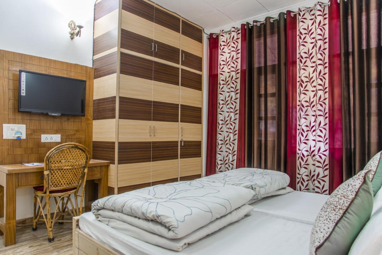 Kasauli Edge Apt With Balcony Екстер'єр фото